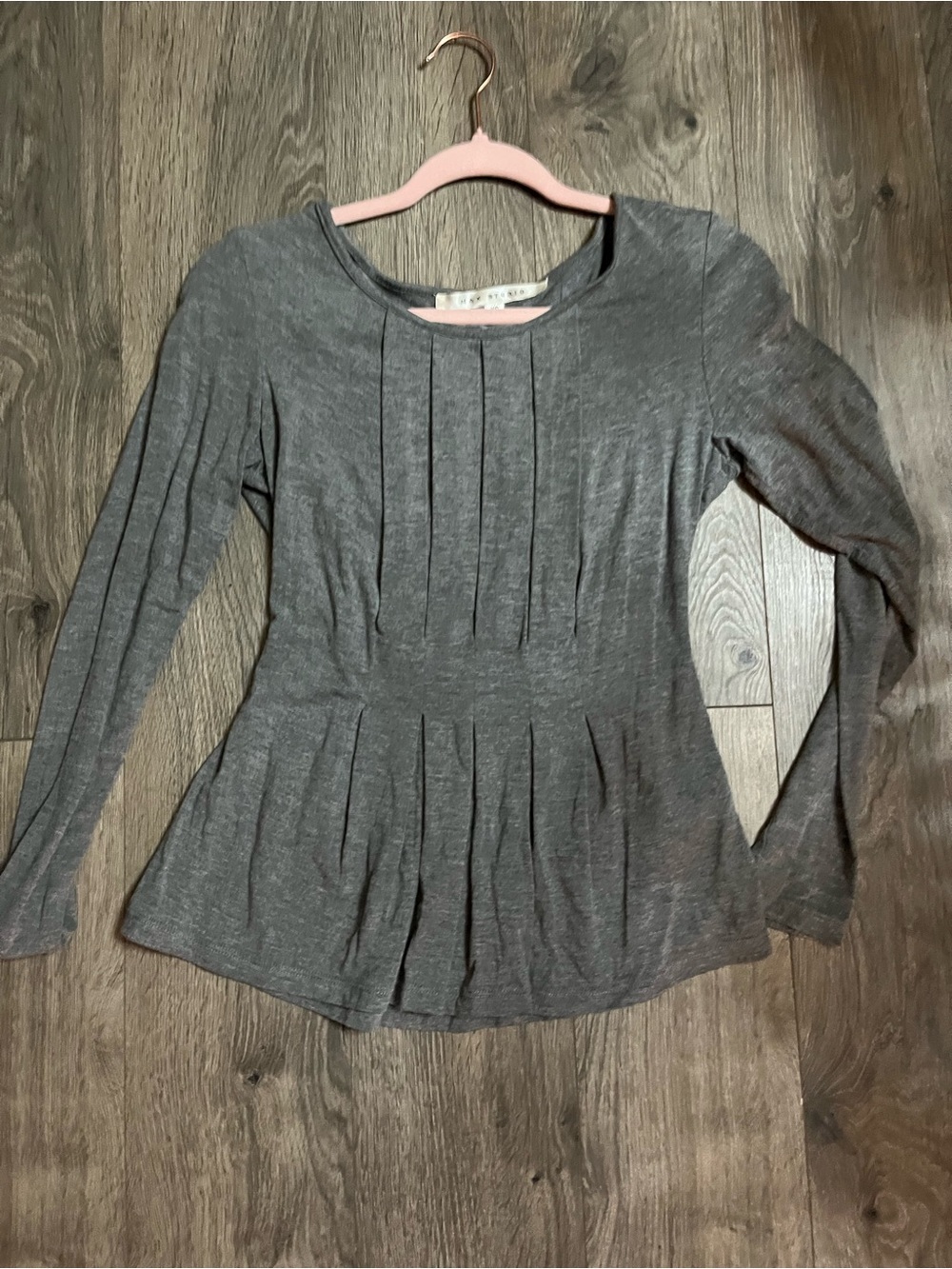 Max Studio Gray Pleated Long-Sleeve Peplum Top
